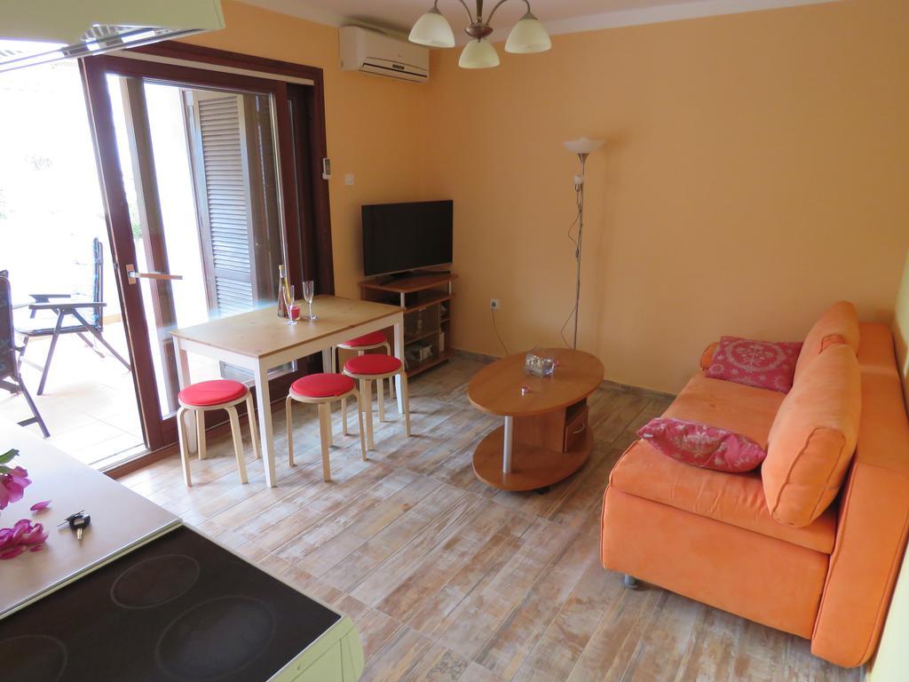 City Center Apartments Новалья Экстерьер фото